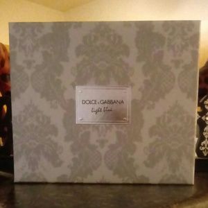 Dolce and Gabanna Light Blue Gift set